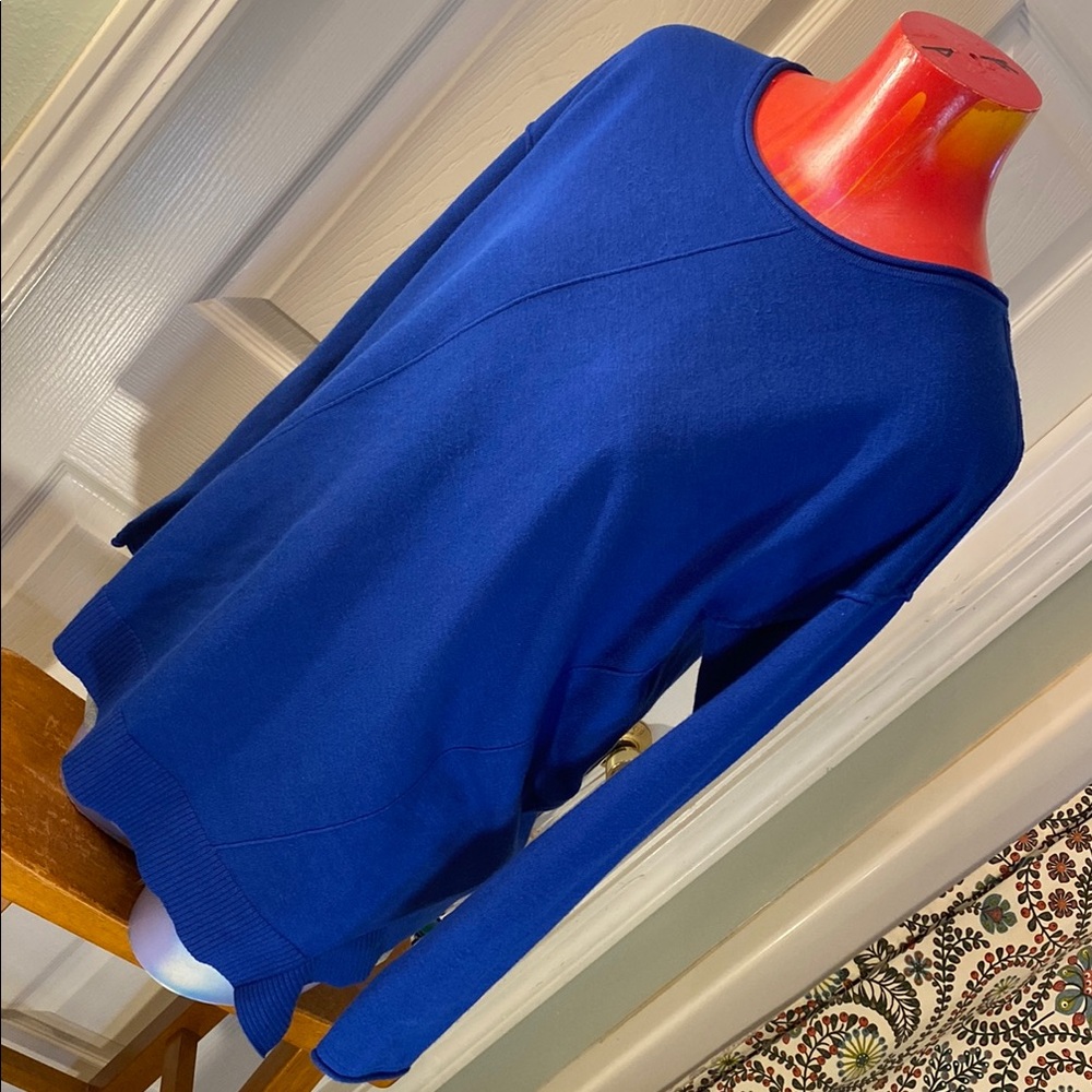 89th & Madison Blue Sweater - Picture 3 of 11